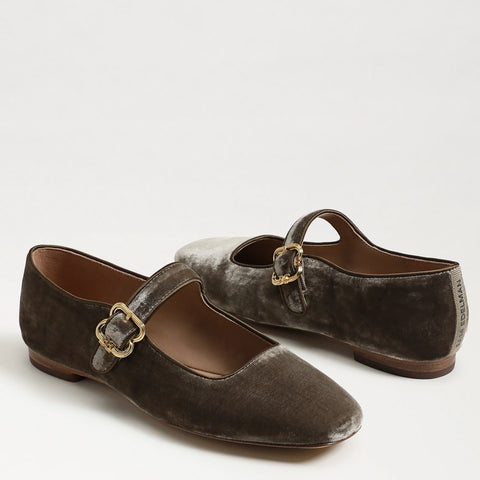 Michaela Mary Jane Flat