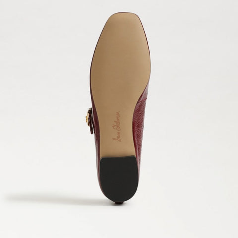 Michaela Mary Jane Flat