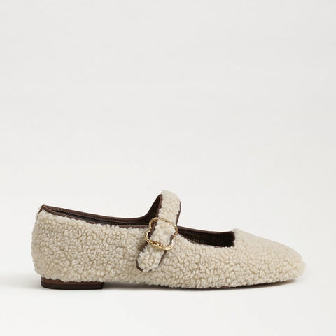 Michaela Mary Jane Flat