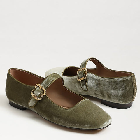 Michaela Mary Jane Flat