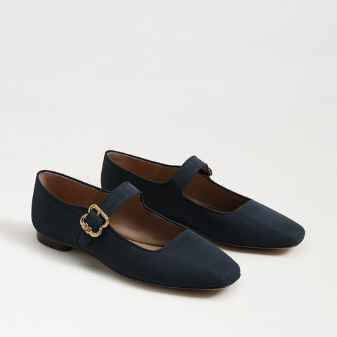 Michaela Mary Jane Flat