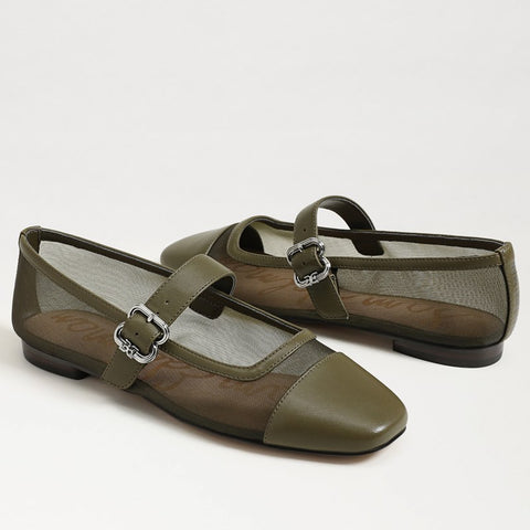 Miranda Mary Jane Flat