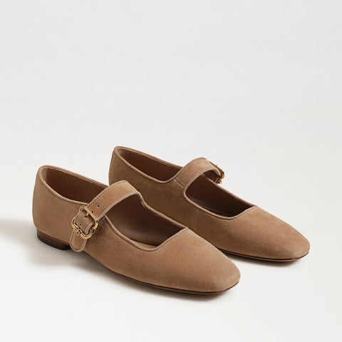 Michaela Mary Jane Flat