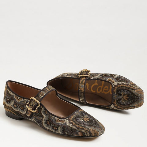 Michaela Mary Jane Flat