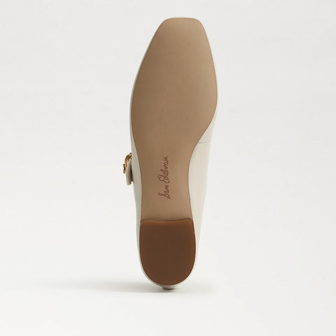 Michaela Mary Jane Flat