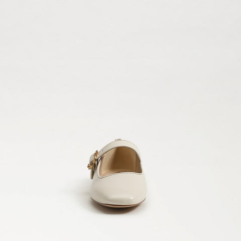 Michaela Mary Jane Flat